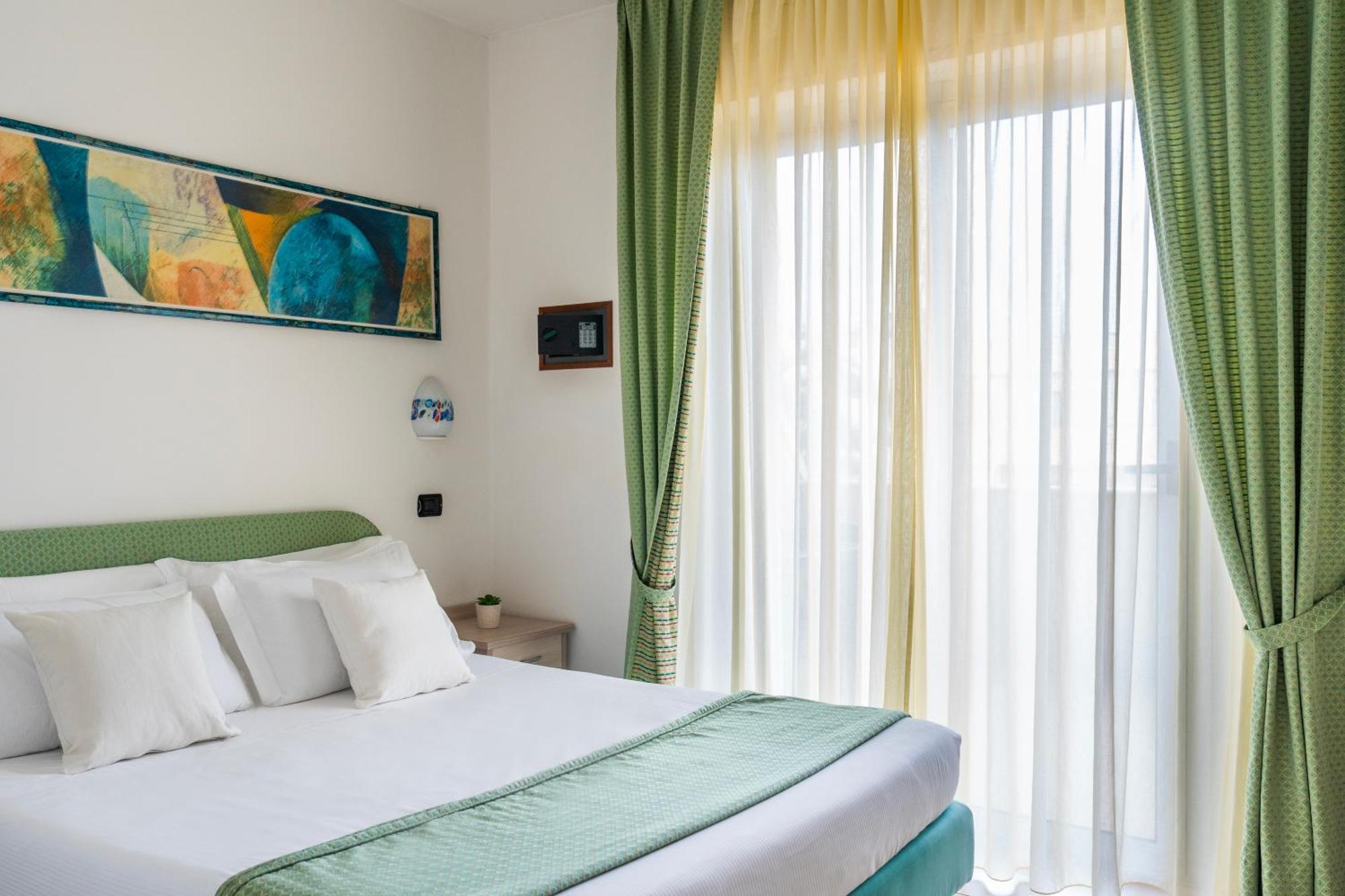Park Hotel & Dependance Con Spiaggia Martinsicuro Ngoại thất bức ảnh
